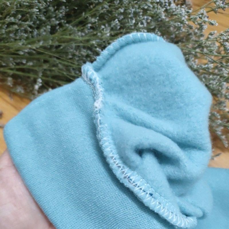 Áo khoác nỉ tay phồng rộng | BigBuy360 - bigbuy360.vn