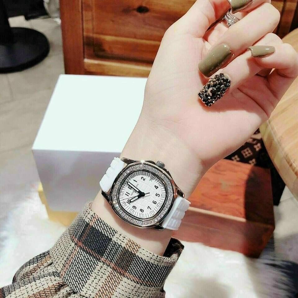 Đồng hồ nữ Patek Philippe⚡️𝐅𝐑𝐄𝐄 𝐒𝐇𝐈𝐏⚡️ dây silicon cao cấp, chống nước 3ATM, chống xước cực tốt