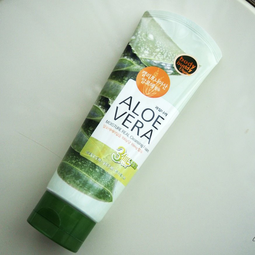 Sữa rửa mặt thảo dược Welcos Aloevera làm sạch mềm mịn da chính hãng hàn quốc SRM14