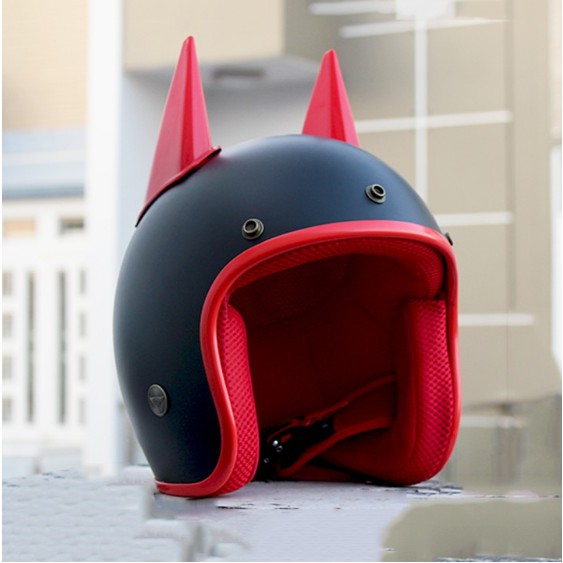 SỪNG BATMAN GẮN NÓN BẢO HIỂM - PHỤ KIỆN TRANG TRÍ MŨ BẢO HIỂM