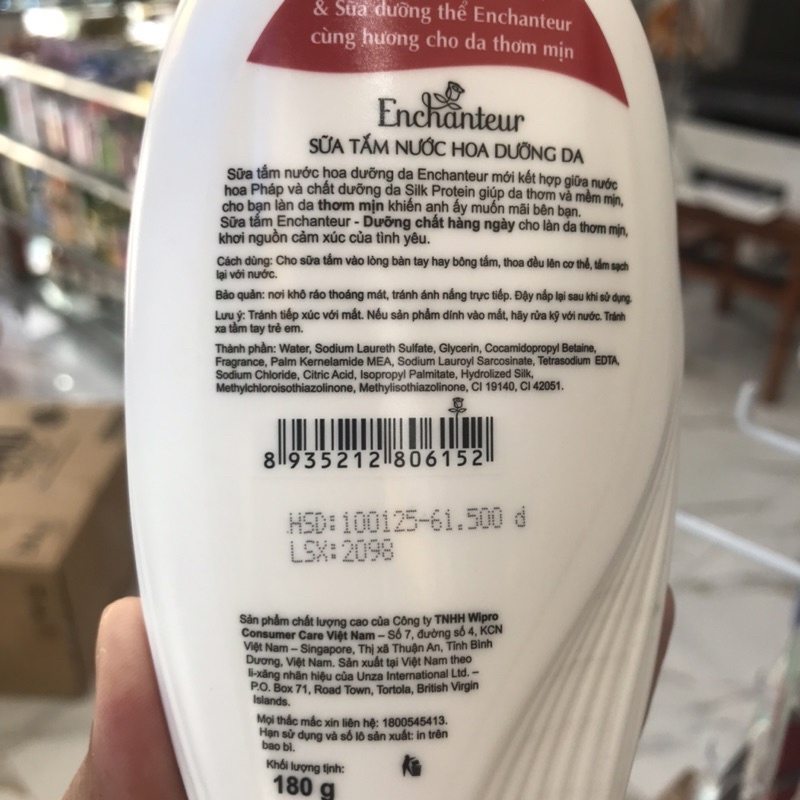 Sữa tắm nước hoa dưỡng da Enchanteur hương Delightful