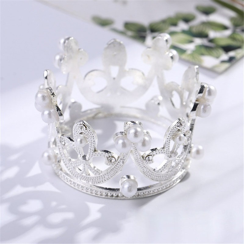 Phụ Kiện Cắm Trang Trí Bánh Kem Hình Vương Miện Đính Ngọc Trai Giả Xinh Xắn