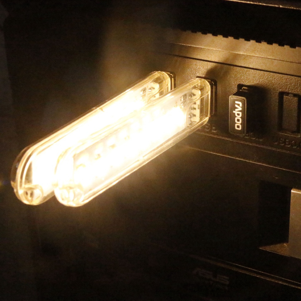 Bộ Đèn LED 8 Bóng + Đèn Đọc Sách + Đèn Đọc Sách Mini USB Di Động Tiện Dụng Cho Máy Tính / Laptop / Notebook / Cắm Trại