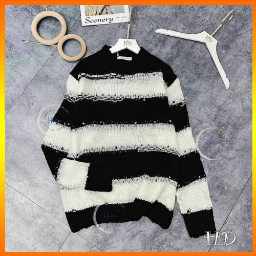 Áo Len Dài Tay Nữ Sọc Đen Trắng Cá Tính Form Oversize Rộng Trùm Mông Hanva