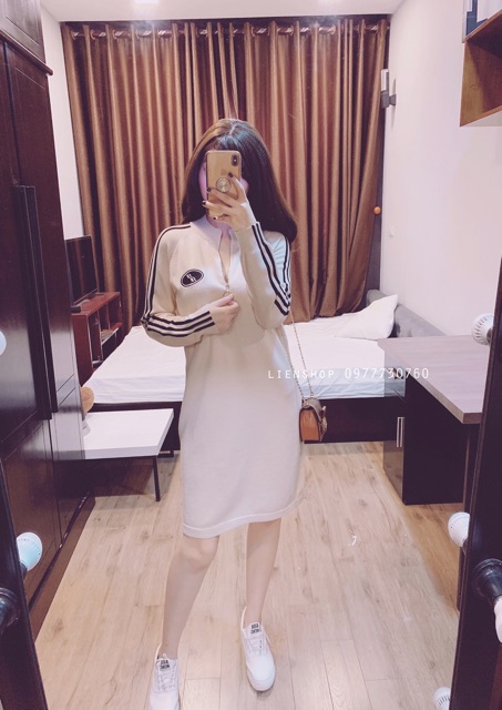 Đầm Suông Kéo Khoá Phối Viền Thể Thao