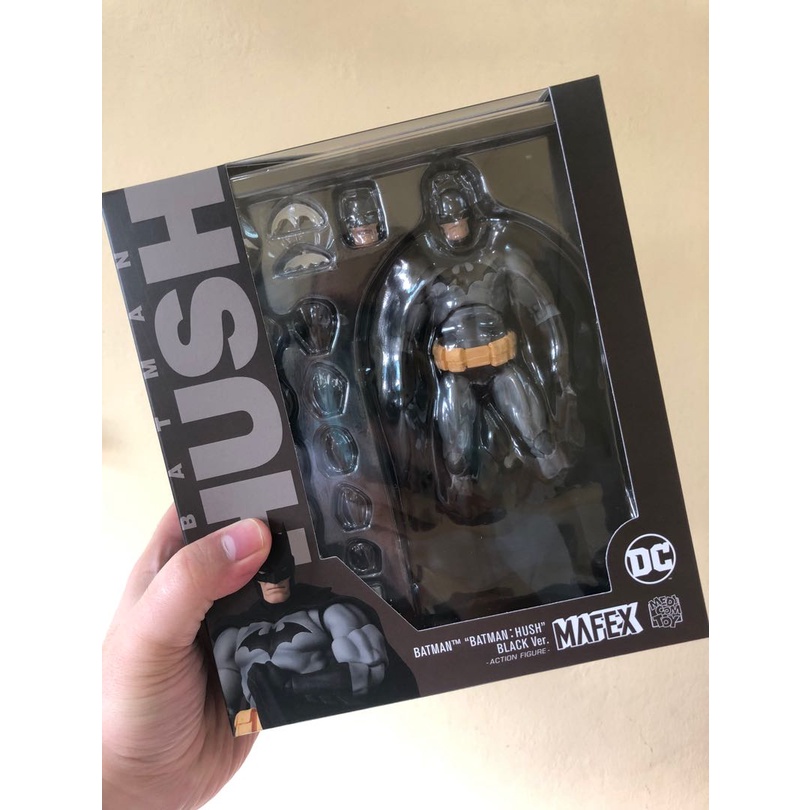 CHÍNH HÃNG Mô Hình Người Dơi Batman Hush Black Version Mafex Full Box