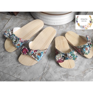 Guốc gỗ guốc mộc mẹ và bé quai nơ