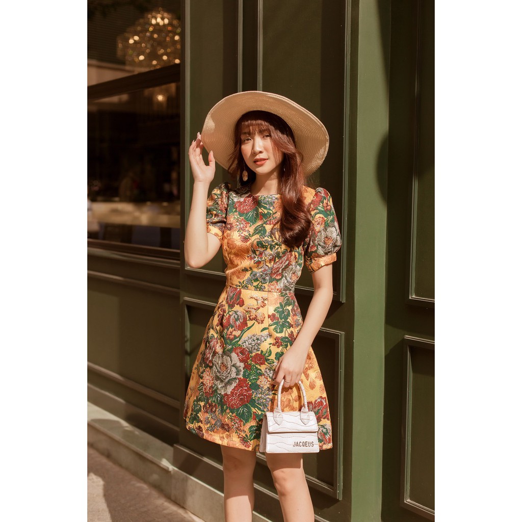 Đầm gấm họa tiết