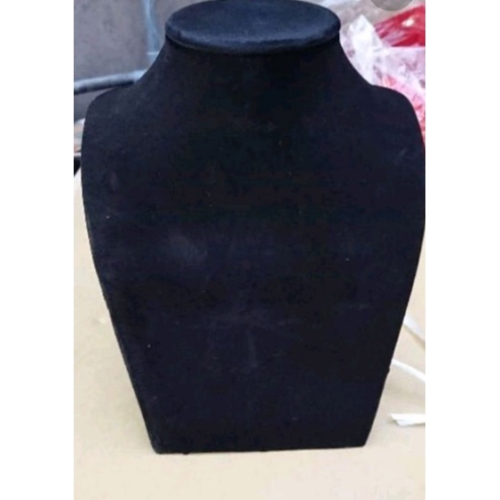 Manocanh vòng cổ nhung treo dây chuyền
