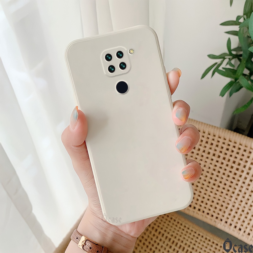 Ốp lưng Xiaomi Redmi Note 9 in hình vũ trụ cạnh vuông và có bảo vệ camera