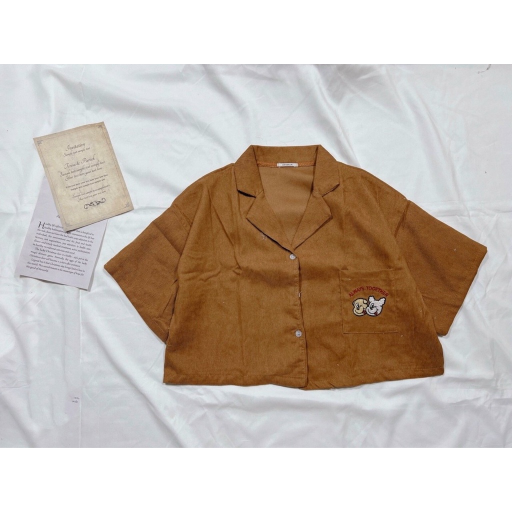 Áo Sơ Mi Nhung Nữ Kiểu CropTop Tay Ngắn Cổ Vest 1 Túi Thêu Gấu