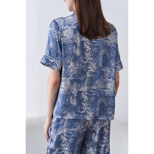 Bộ Pyjamas Nữ Mặc Nhà Áo Cộc Quần Dài Chất Liệu Lụa Màu Xanh In Họa Tiết Christian Blue LILAS BLANC