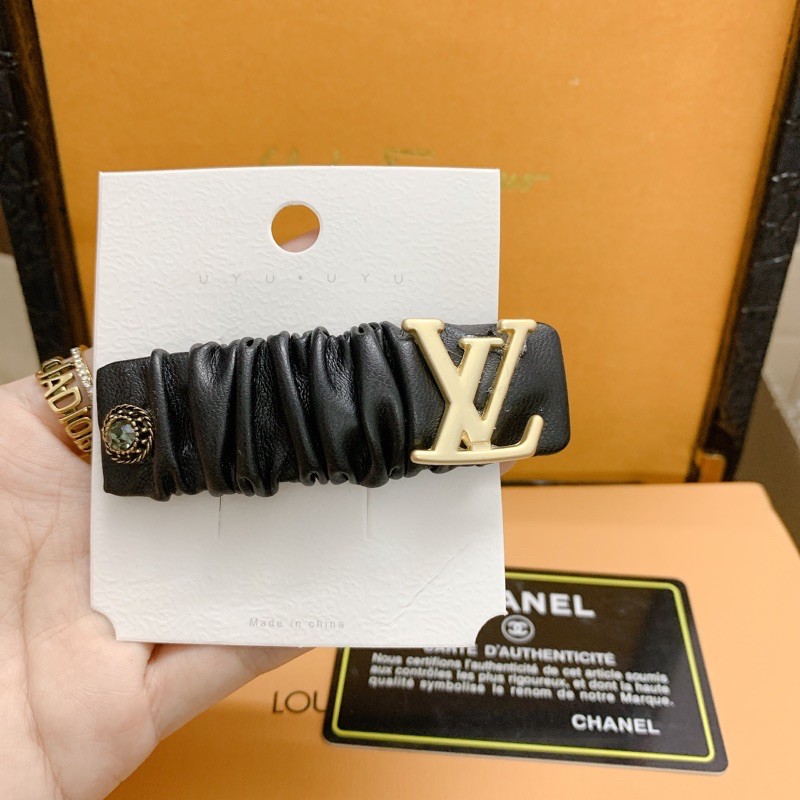 Kẹp mái Da hiệu LV xinh( hình thật, hàng cao cấp)