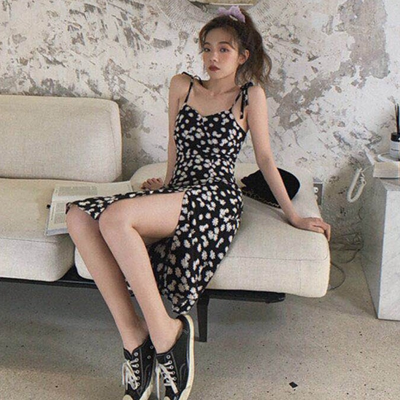 Đầm Hai Dây Xẻ Tà Họa Tiết Hoa Cúc Xinh Xắn Cho Nữ | BigBuy360 - bigbuy360.vn