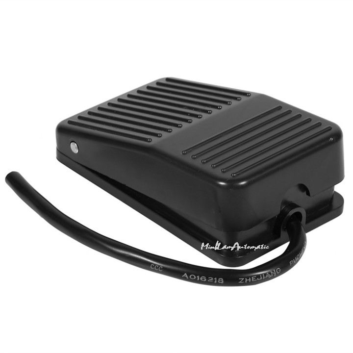 Công tắc bàn đạp chân 220V 10A
