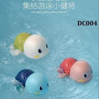 Rùa Bơi bằng nhựa cứng chạy bằng dây cos.