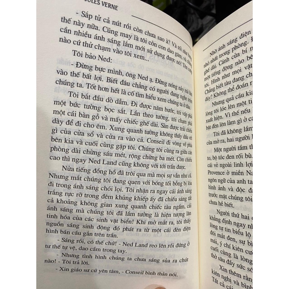 Sách - Hai vạn dặm dưới biển ( Huy Hoàng ) - Tái bản 98k