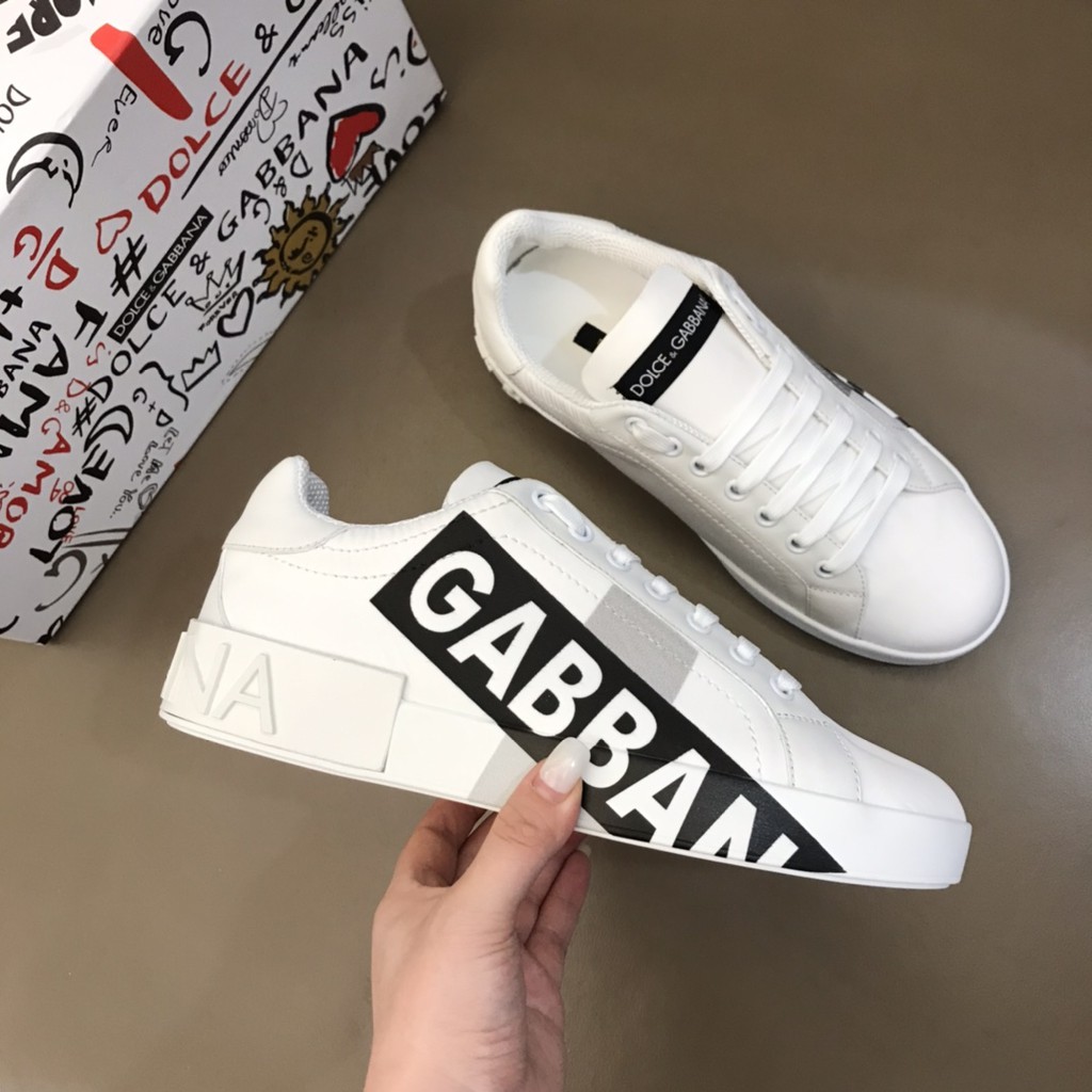 Giày sneakers nam da thật Dolce & Gabbana thiết kế trẻ trung, bắt mắt với họa tiết nhẹ nhàng, độc đáo