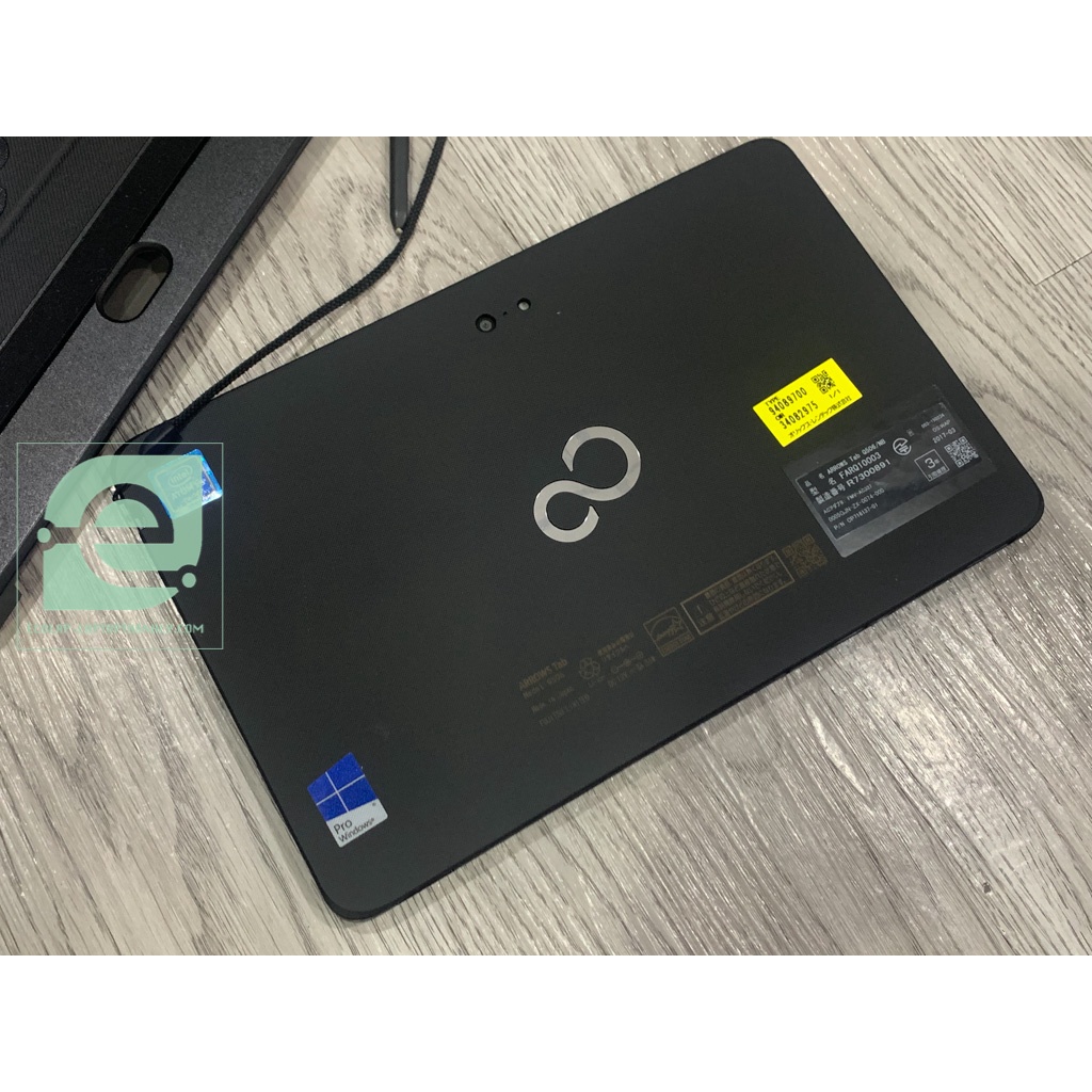 Laptop 2 trong 1 sản xuất tại Nhật dành cho Giáo Dục, học online Fujitsu Arrows Tab
