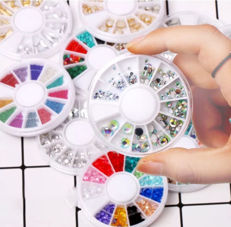 [Hàng mới về] Hộp kim cương giả lưng phẳng hình tròn màu vàng bạc hỗn hợp trang trí móng tay