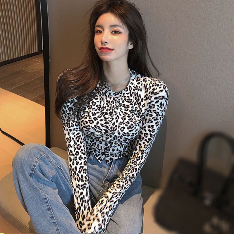 Áo Croptop Tay Dài Hoạ Tiết Da Báo Thiết Kế Cổ Tròn Quyến Rũ Gợi Cảm