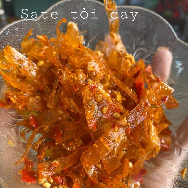 Bánh trang sate tỏi cay