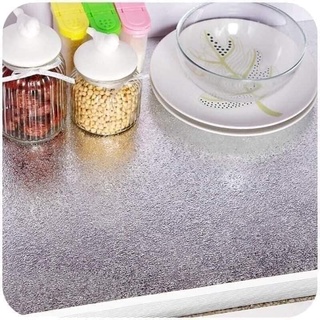 Cuộn giấy bạc dán bếp cuộn dài 3m.