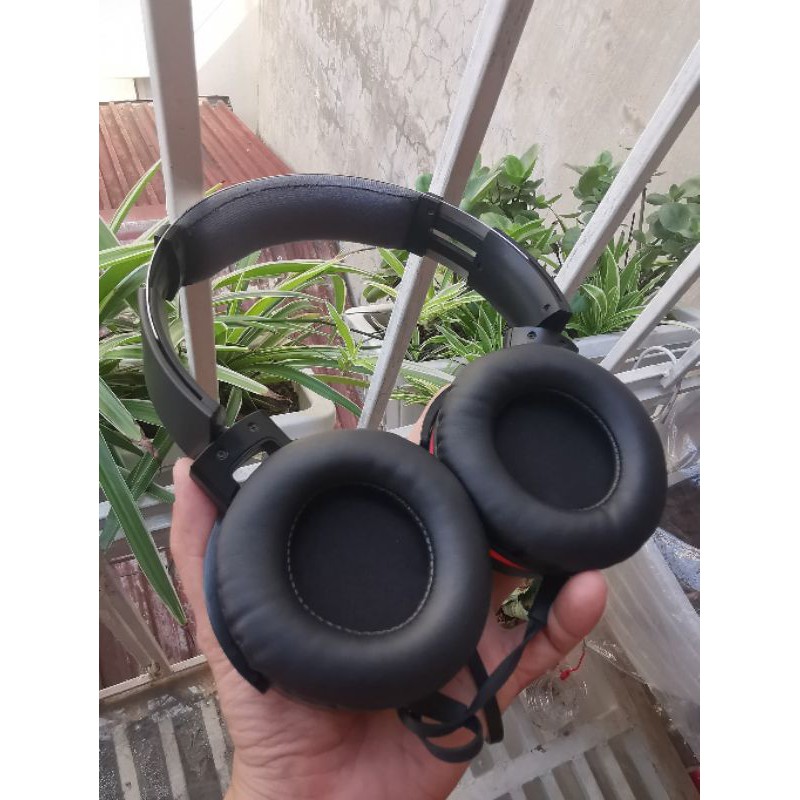 Tai nghe chụp tai full size SONY MDR-XB950AP Extra Bass.