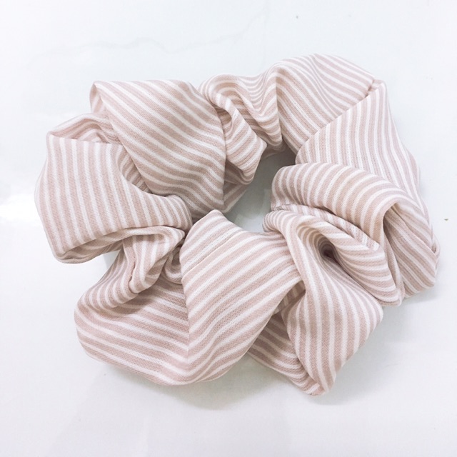 Buộc tóc Scrunchies mẫu mới (hình shop chụp thật)