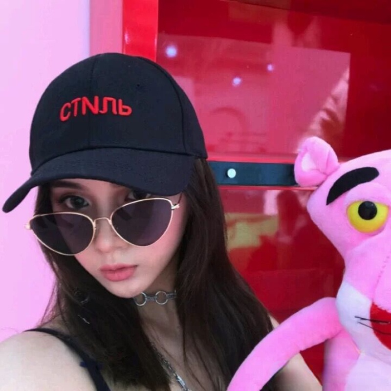 Kính Mát Mắt Mèo Gọng Kim Loại Nhiều Màu Sắc Phong Cách Retro Thời Trang Cho Nữ