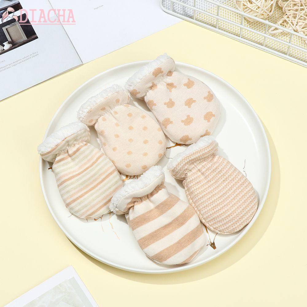 Găng tay vải lông cừu giữ ấm phong cách mùa đông thời trang dễ thương cho bé sơ sinh