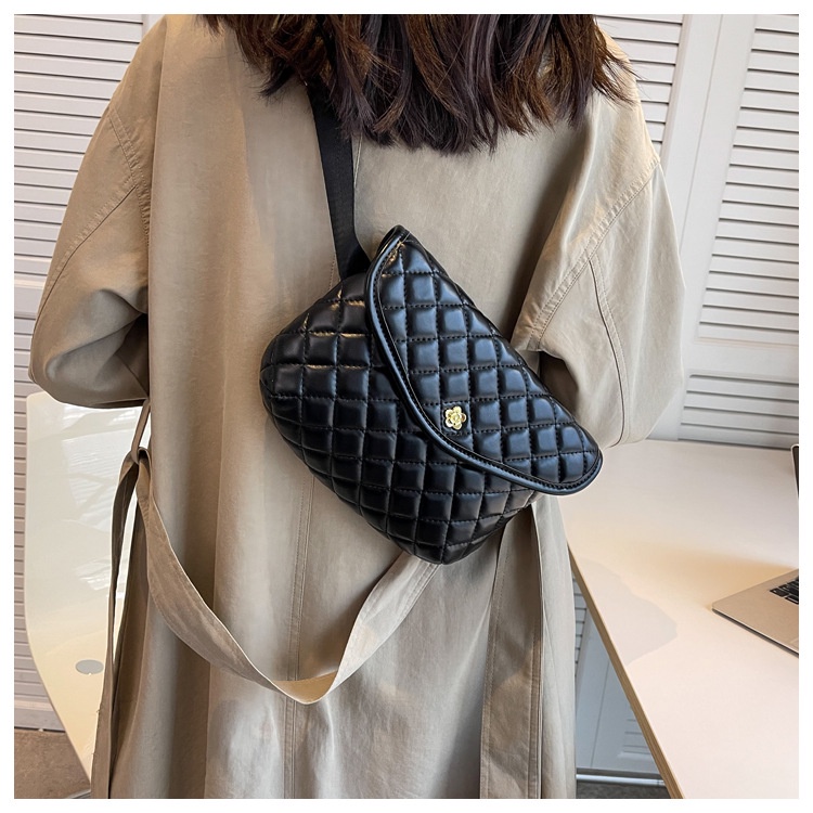 Túi Đeo Chéo Ngực Hình Thoi Nhỏ Xinh Thời Trang