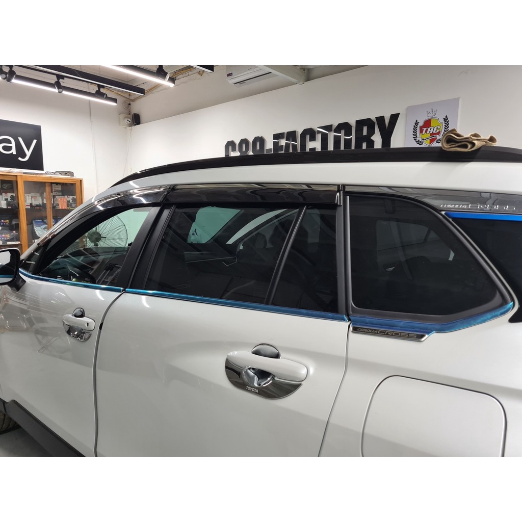 Viền Cong + Nẹp Chân Kính Inox Xe Toyota Corolla Cross 2020 2021 2022 + tặng kèm keo tăng dính