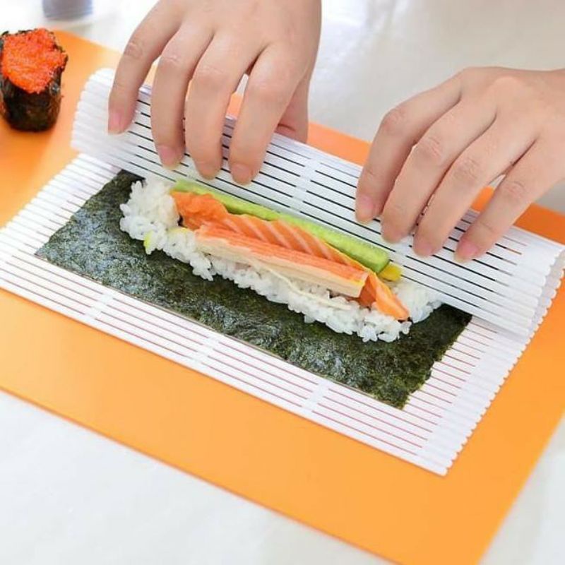 Mành tre cuộn cơm, KimBap, sushi cho bé ăn dặm