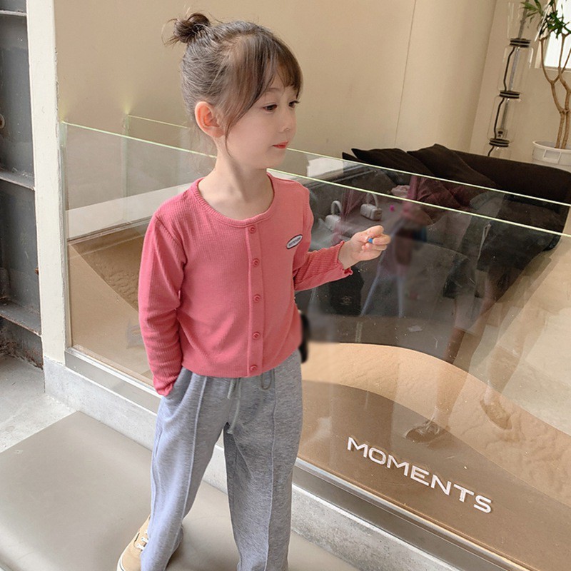 Áo thun tay dài cổ tròn mềm mại thoáng khí màu đỏ hồng cho bé gái