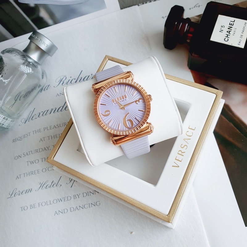 Đồng hồ nữ Versus by Versace Republique Màu tím nhạt bản hiếm... đẹp xuất sắc...