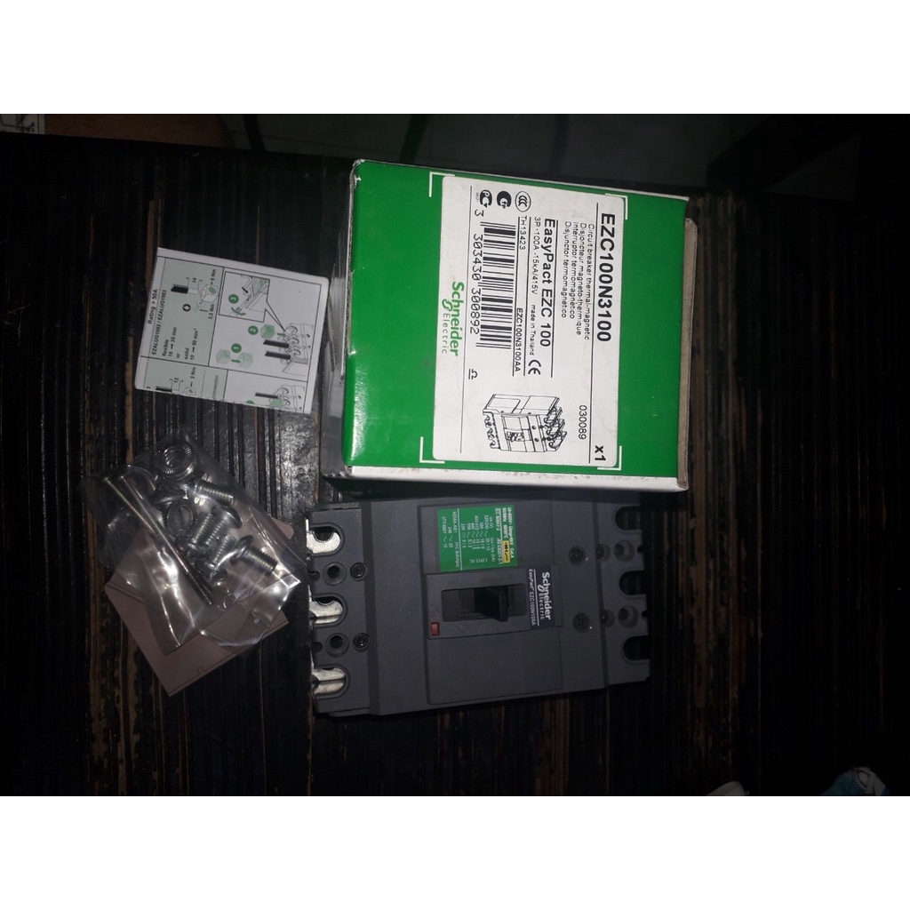 Cầu dao EZC100N3100, 3P 100A 15kA  MCCB Schneider
