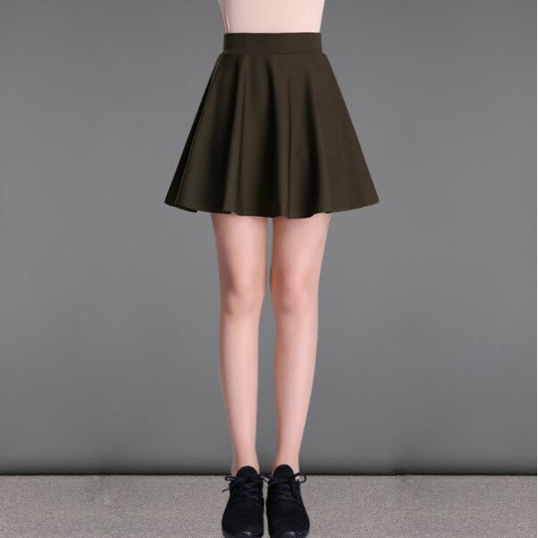 Chân váy ngắn màu trơn thời trang nữ tính
