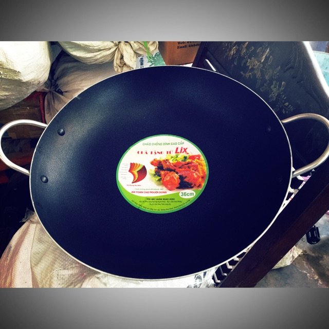 Chảo chống dính 36cm : 100,000đ