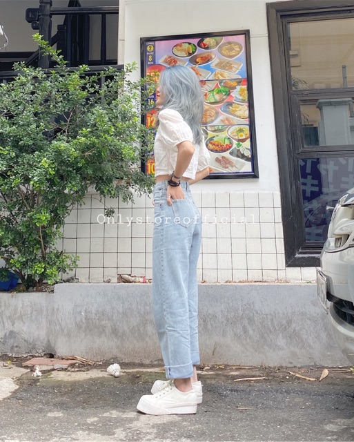 croptop trắng ,quần jean ống rộng, nhận hàng có vấn đề liên hệ shop trước khi đánh giá