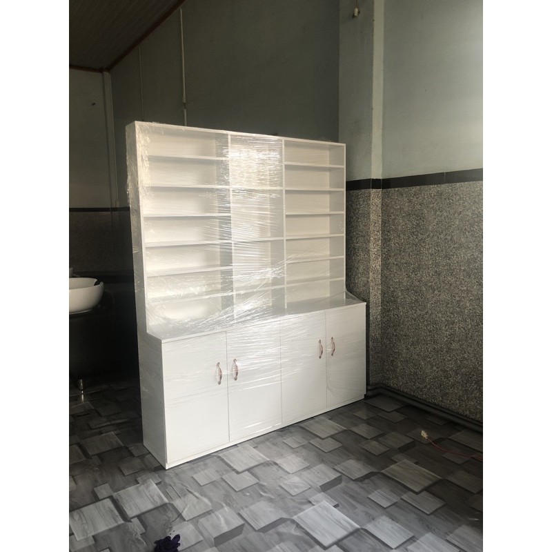 Tủ sơn trắng 1,5x1,8m