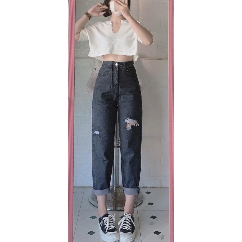 Set Baggy Jeans Xám Rách + Crop Cổ Bẻ Xẻ V