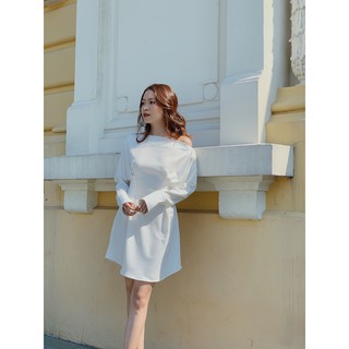 Đầm lệch vai đen,trắng