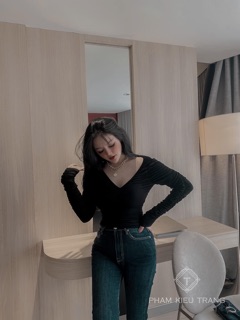 áo nhún cổ tim
