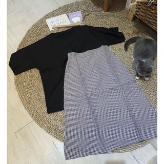 SET ÁO ĐEN + CHÂN VÁY CARO