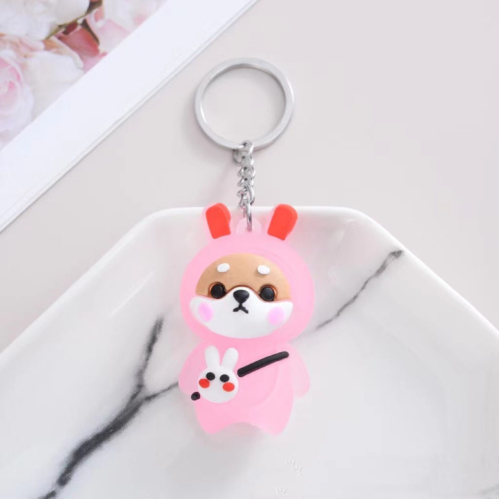 Móc khóa thỏ đeo túi đáng yêu