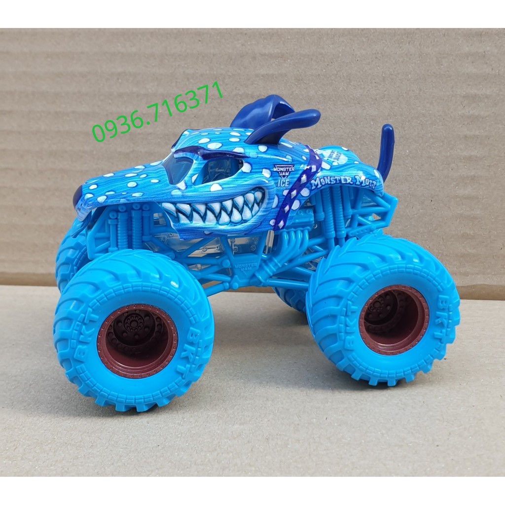 Mô hình xe tải quái vật Monster Jam Monster Mutt MJ35 hàng Spin Master Canada