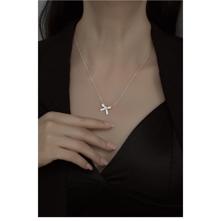 Dây chuyền nữ bạc ta Evasilver, mặt hình lơ xinh xắn, vòng cổ bạc đính đá sang trọng