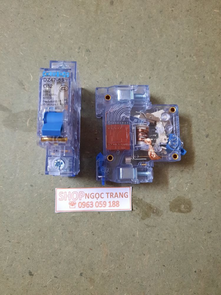 Aptomat CB 1 Pha  Trong Xuốt - C32A