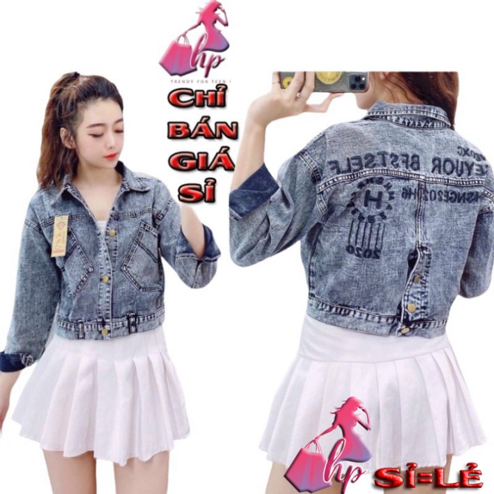 Bán Giá sỉ Áo Khoát Jean Nữ Cao Cấp Màu Muối Tiêu Thêu Chữ Cực Đẹp 3 Nút Lưng Sang Chảnh Mẫu Mới 2020 -Hàng Có Sẵn